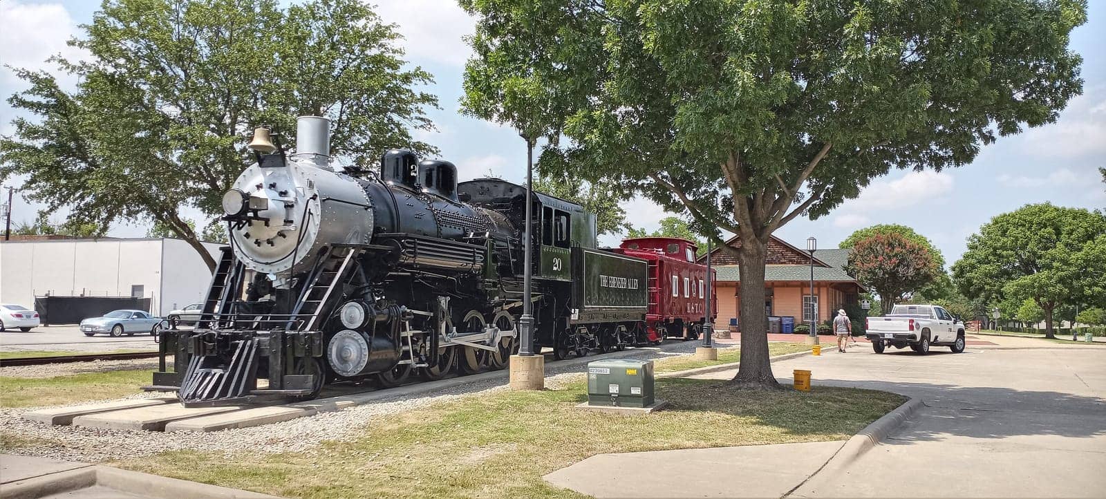 Hotels that allow 18-21 year olds in Allen, Texas