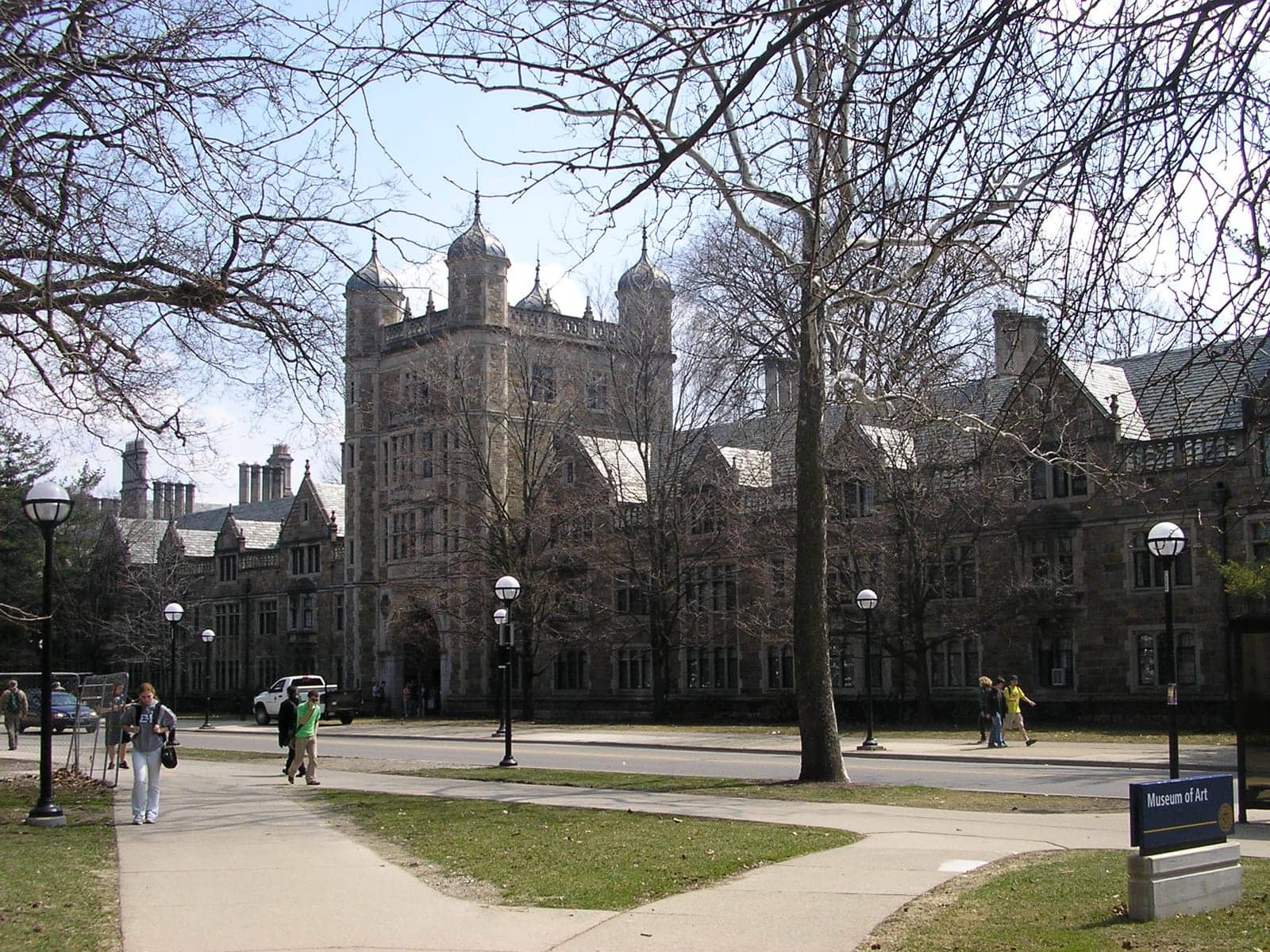 Hotels that allow 18-21 year olds in Ann Arbor, Michigan