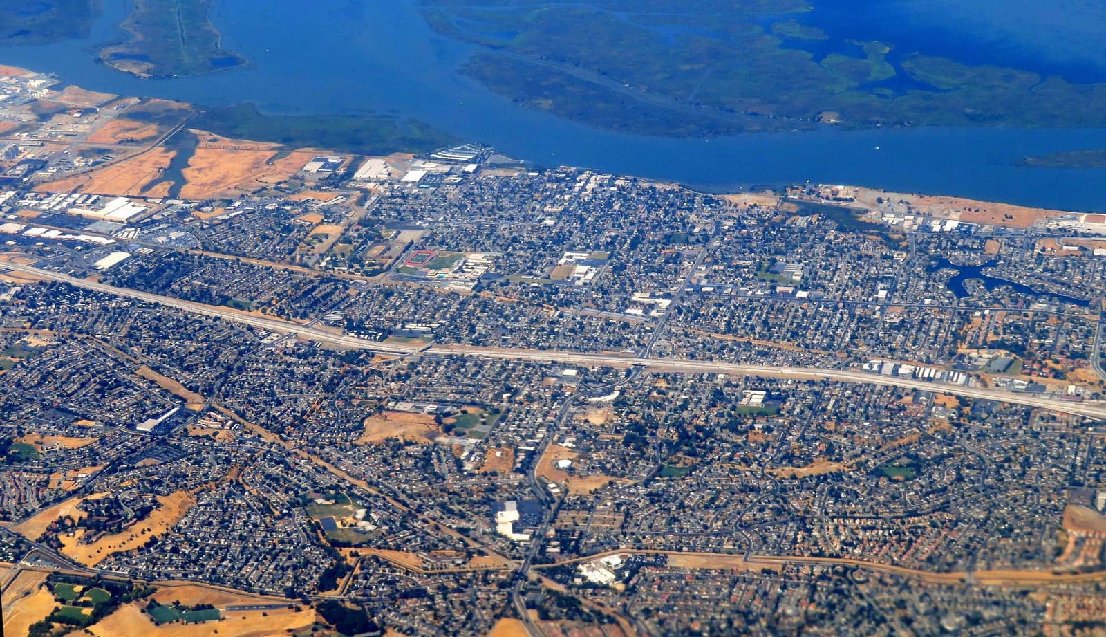Hotels that allow 18-21 year olds in Antioch, California