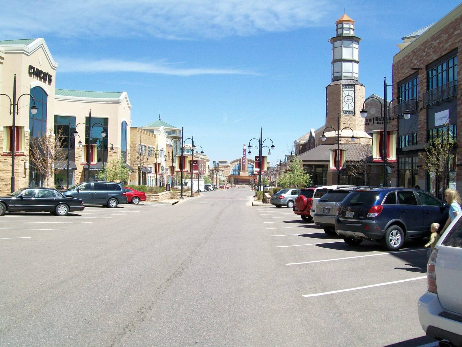 Hotels that allow 18-21 year olds in Aurora, Colorado