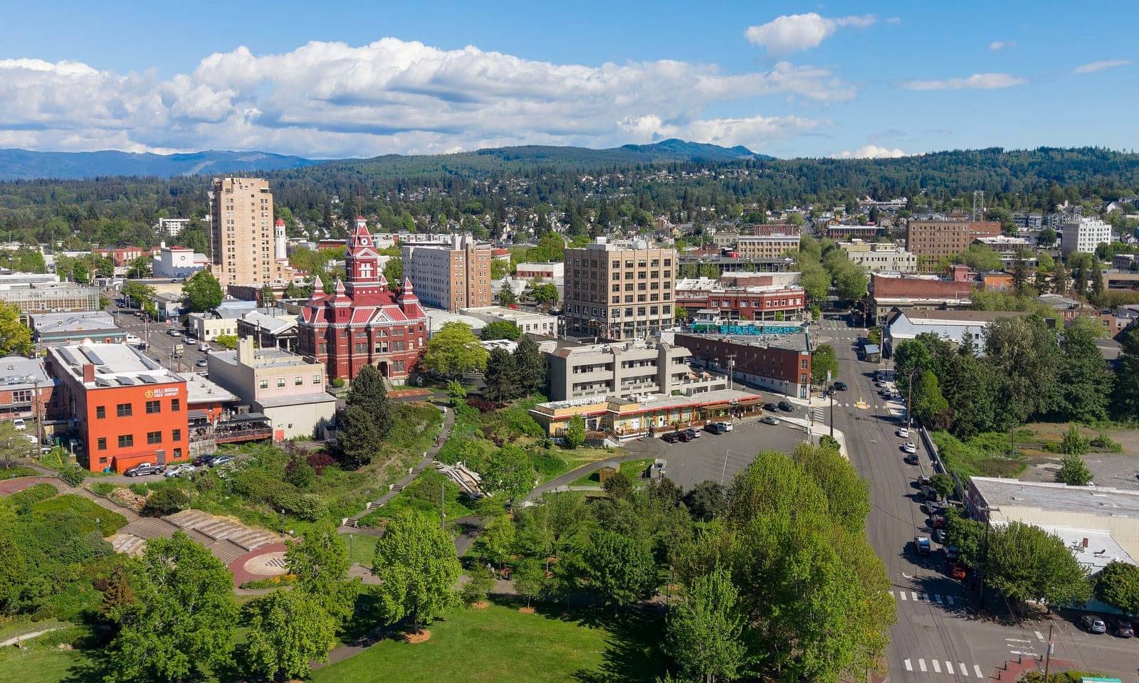 Hotels that allow 18-21 year olds in Bellingham, Washington