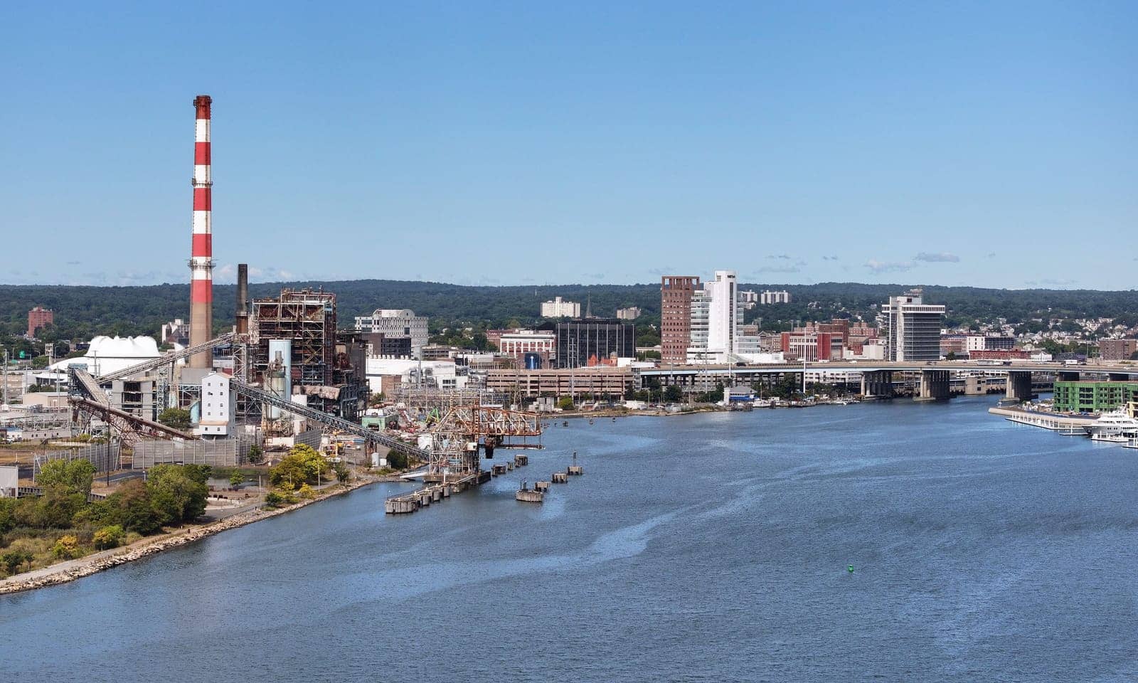 Hotels that allow 18-21 year olds in Bridgeport, Connecticut