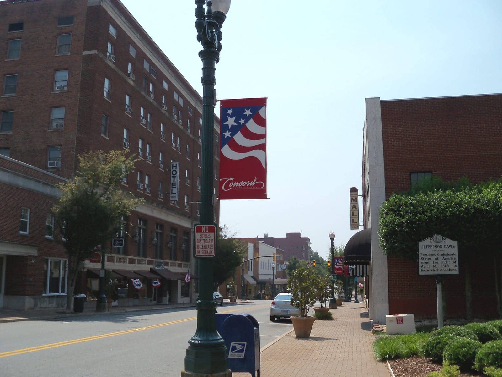 Hotels that allow 18-21 year olds in Concord, North Carolina