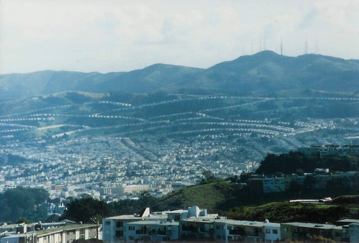 Hotels that allow 18-21 year olds in Daly City, California