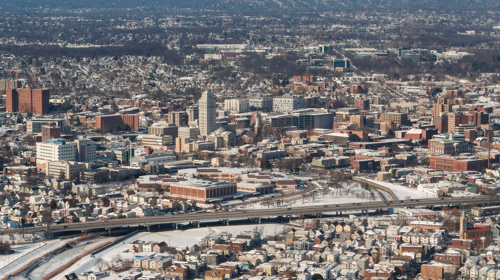 Hotels that allow 18-21 year olds in Elizabeth, New Jersey