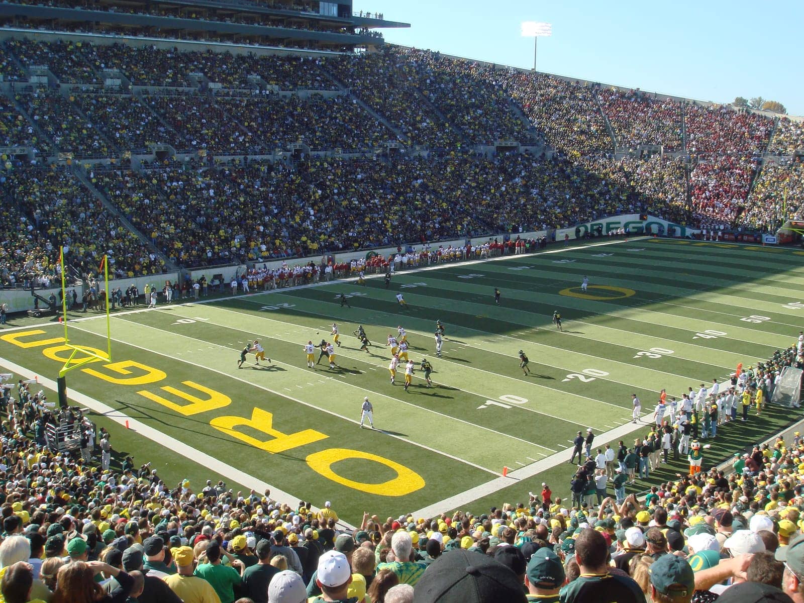Hotels that allow 18-21 year olds in Eugene, Oregon