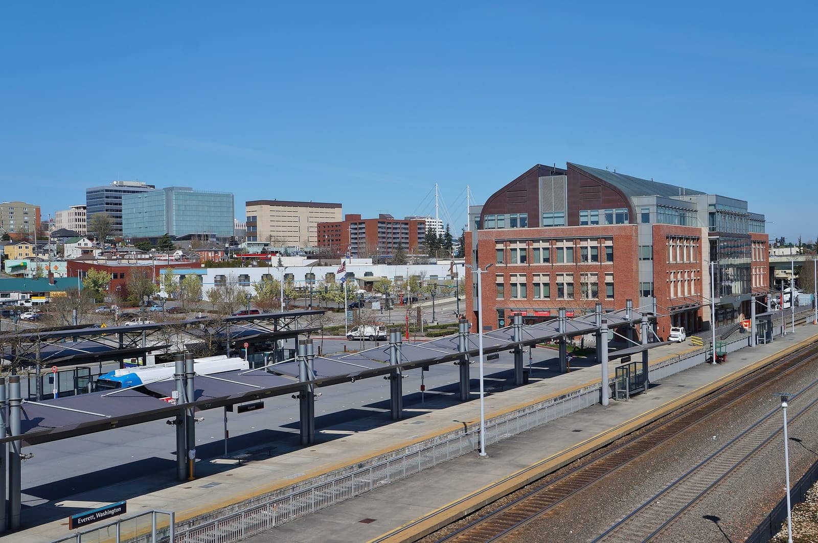 Hotels that allow 18-21 year olds in Everett, Washington