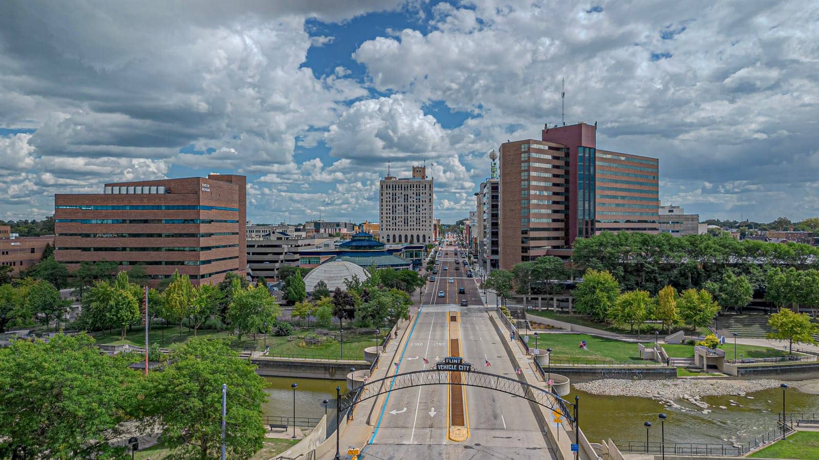 Hotels that allow 18-21 year olds in Flint, Michigan
