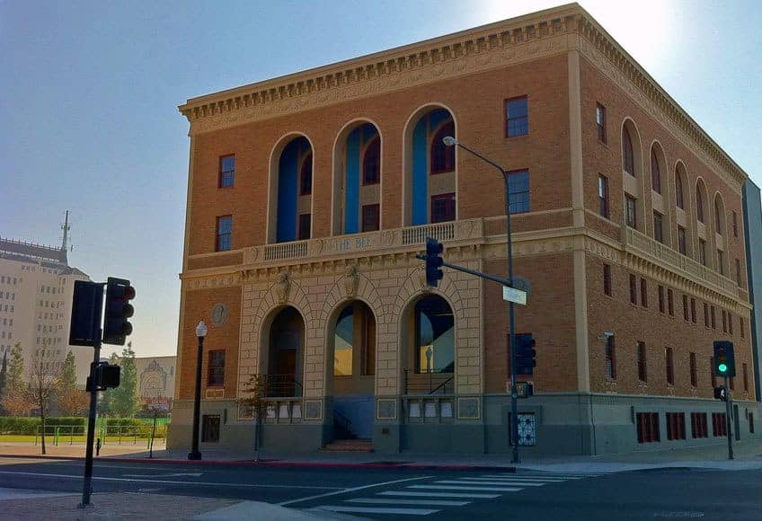 Hotels that allow 18-21 year olds in Fresno, California