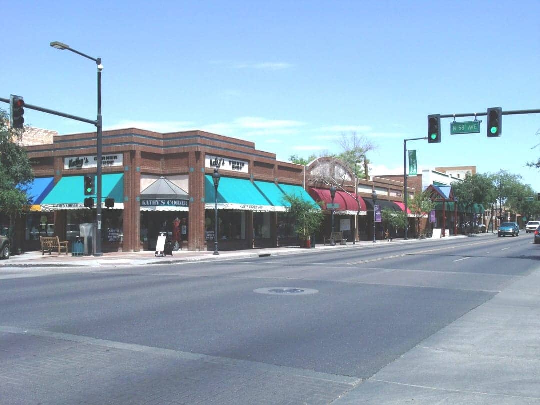 Hotels that allow 18-21 year olds in Glendale, Arizona