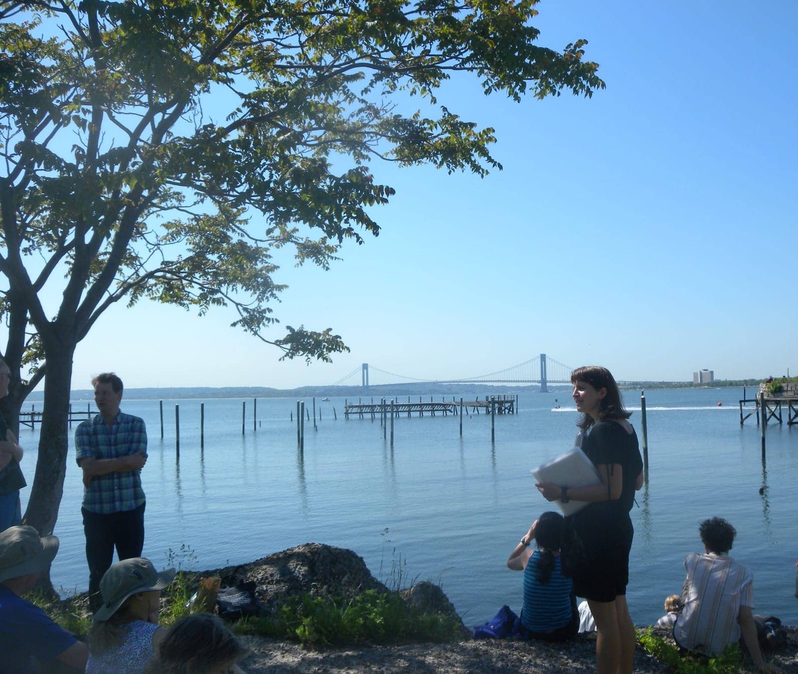 Hotels that allow 18-21 year olds in Gravesend, New York