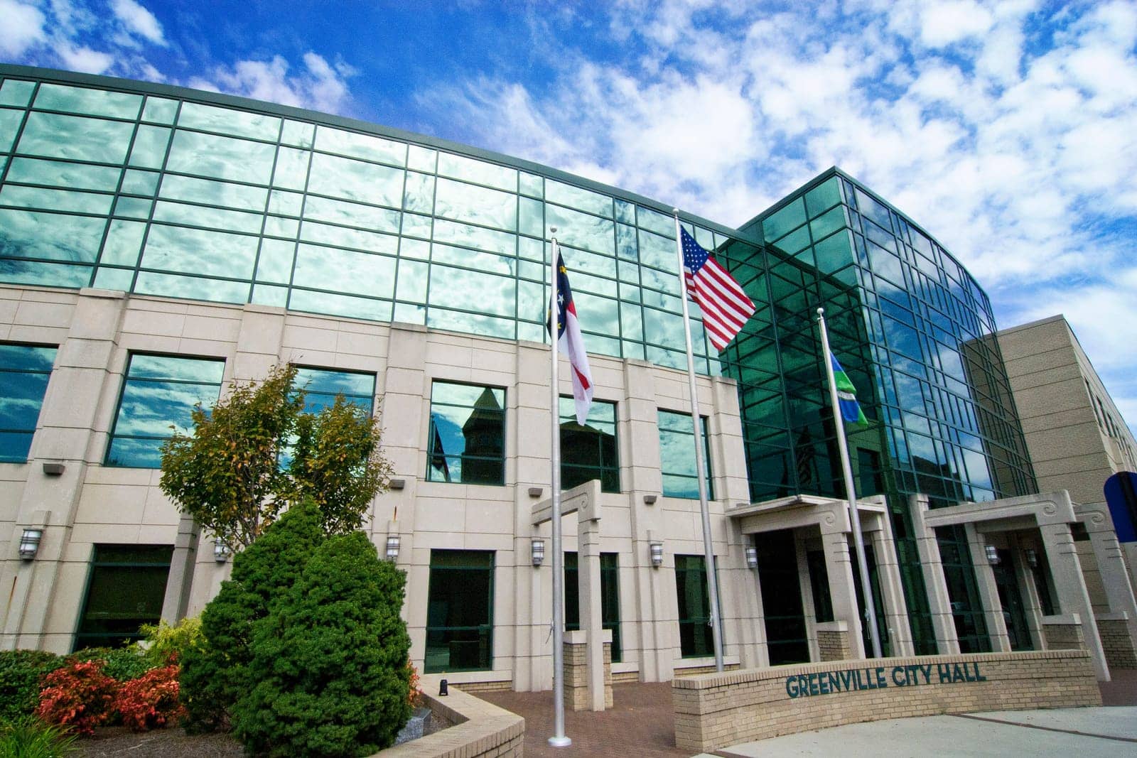 Hotels that allow 18-21 year olds in Greenville, North Carolina