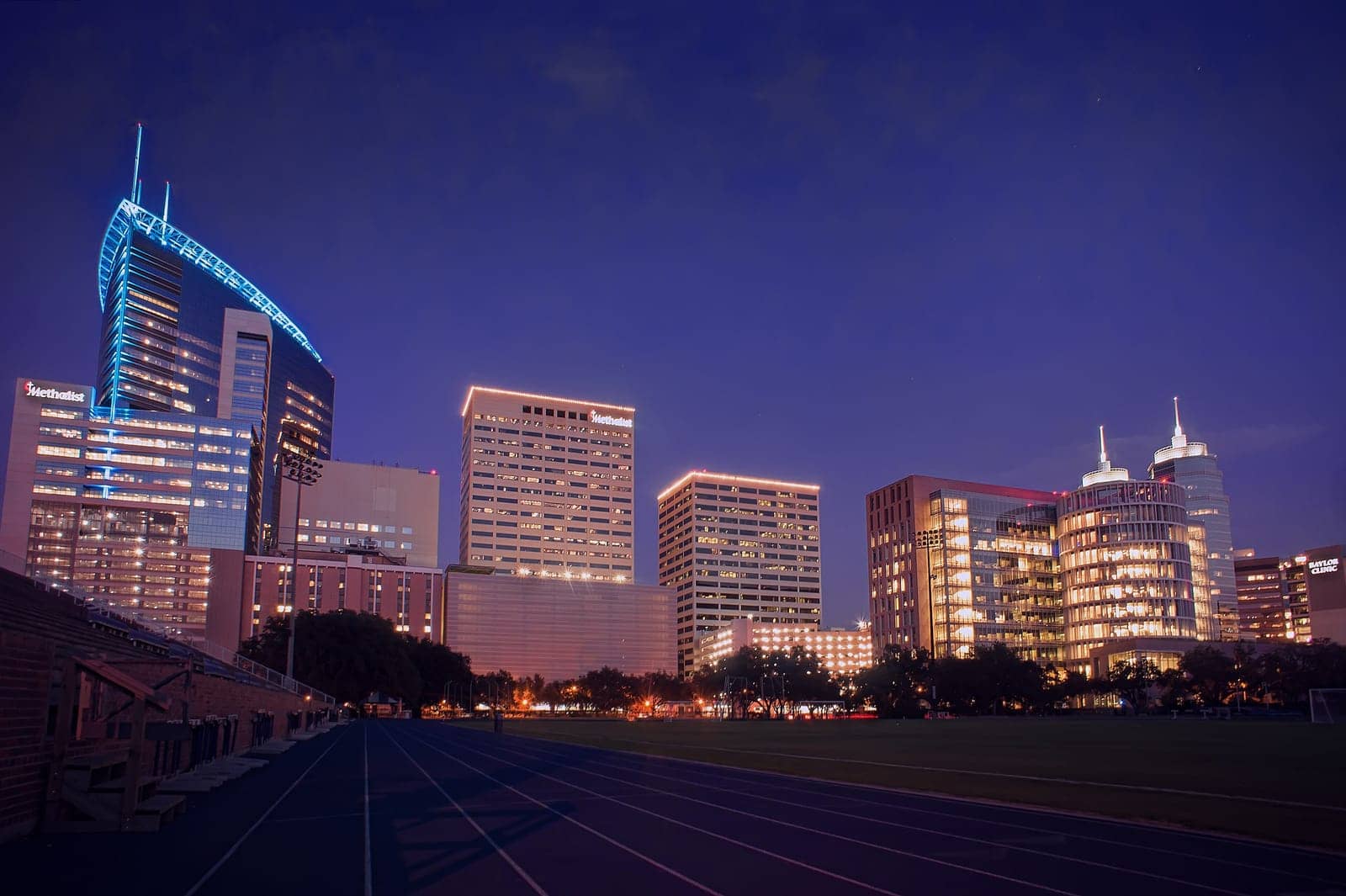 Hotels that allow 18-21 year olds in Houston, Texas