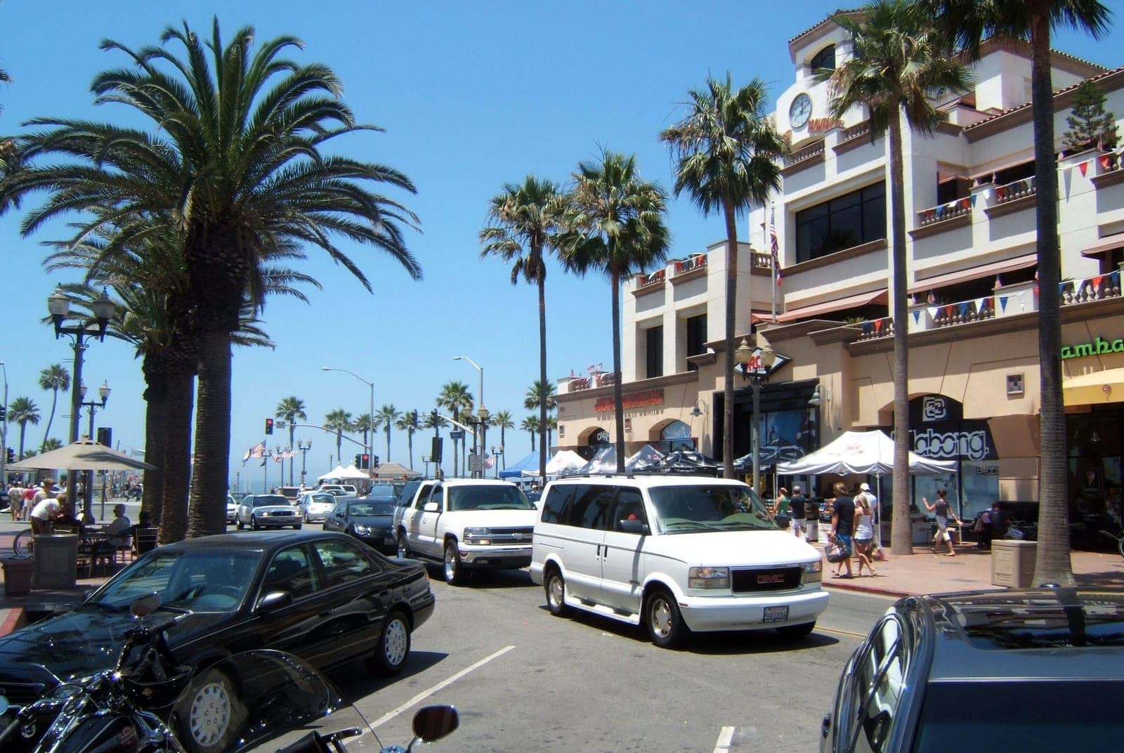 Hotels that allow 18-21 year olds in Huntington Beach, California