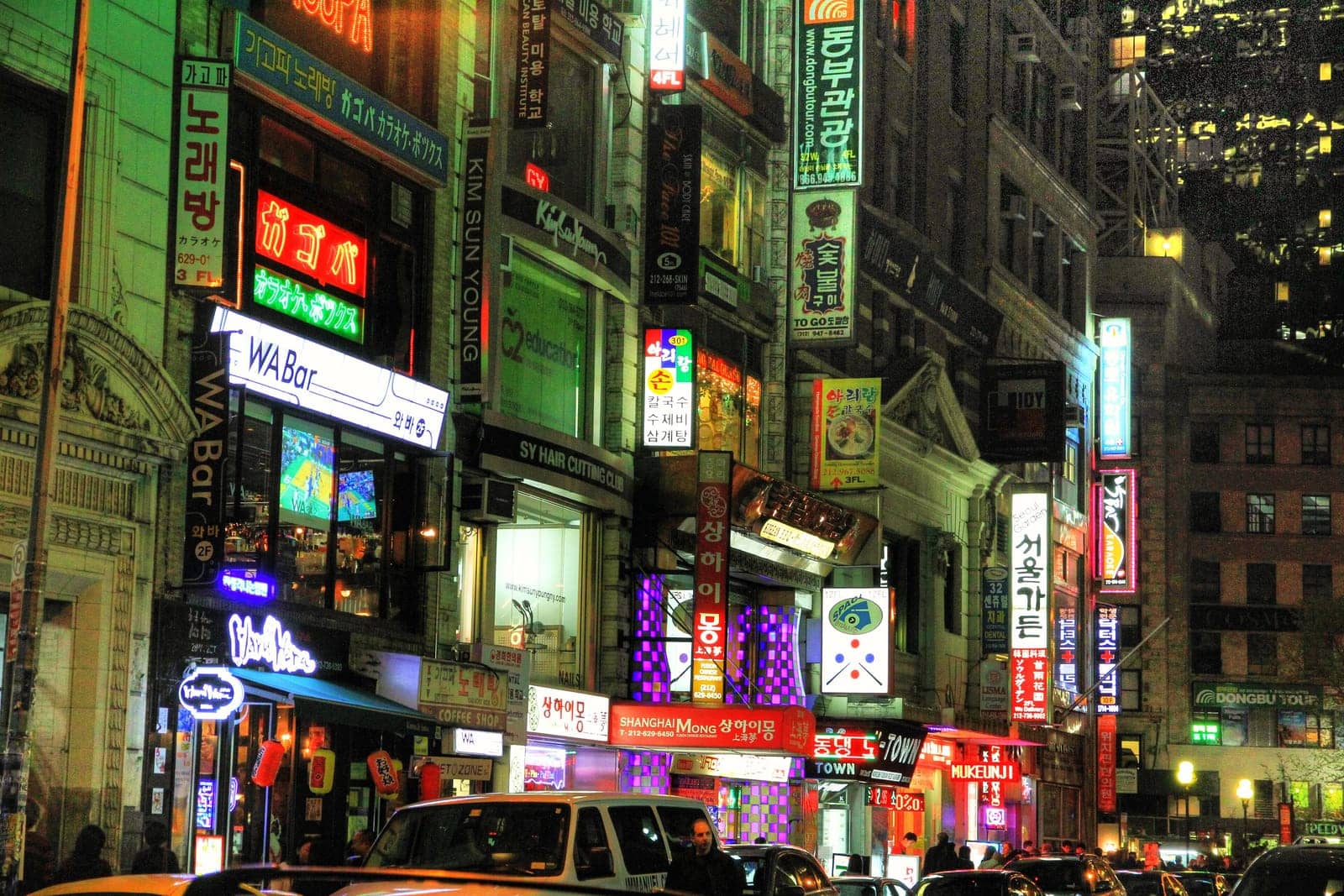 Hotels that allow 18-21 year olds in Koreatown, California