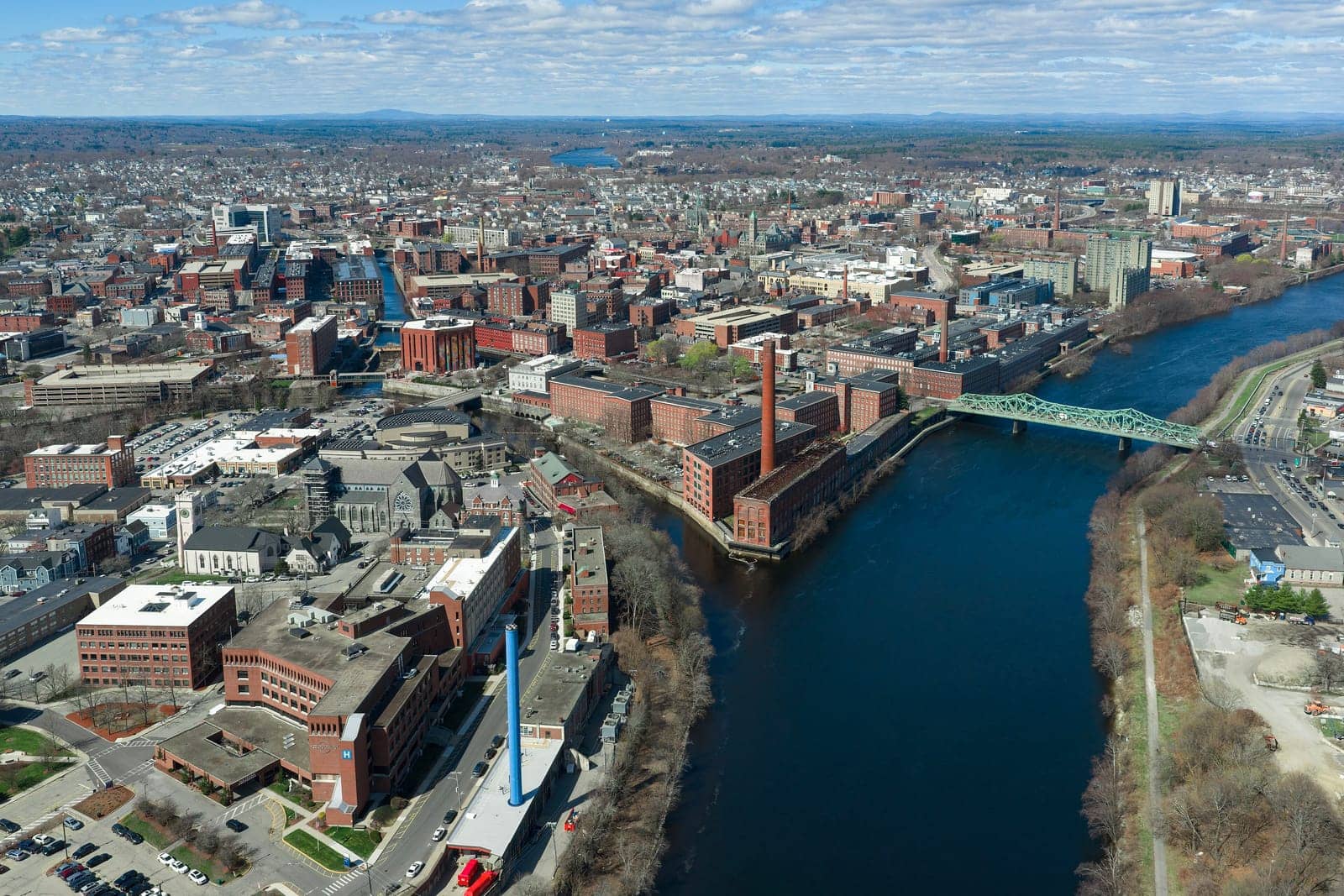 Hotels that allow 18-21 year olds in Lowell, Massachusetts