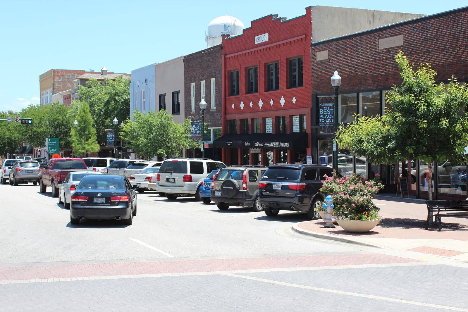 Hotels that allow 18-21 year olds in McKinney, Texas