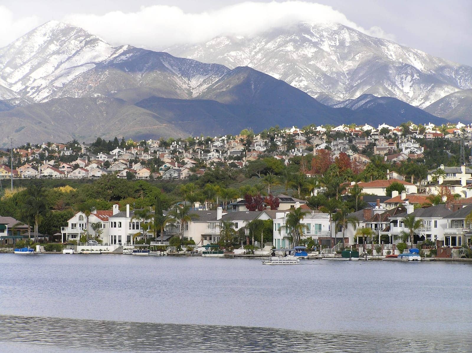 Hotels that allow 18-21 year olds in Mission Viejo, California