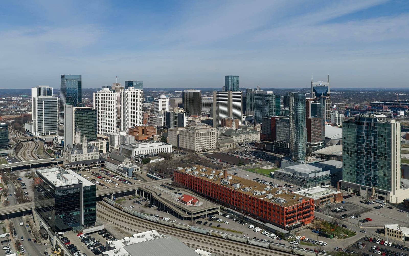 Hotels that allow 18-21 year olds in Nashville, Tennessee