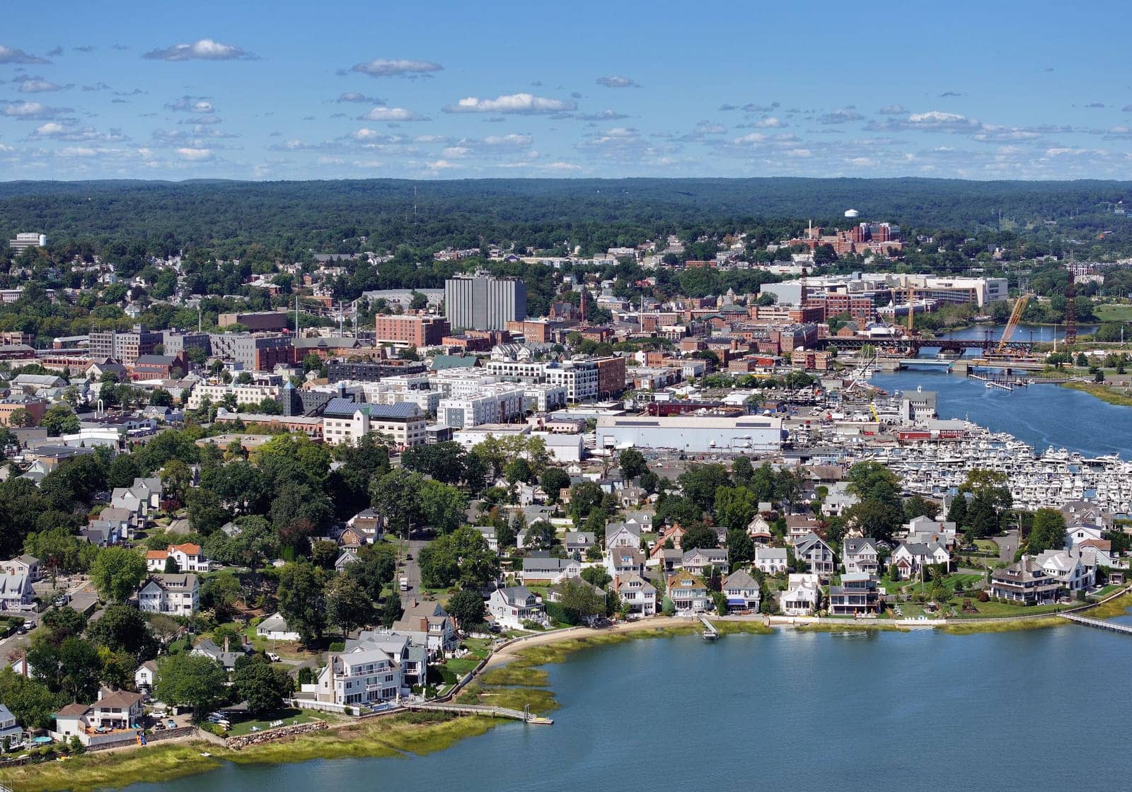 Hotels that allow 18-21 year olds in Norwalk, Connecticut