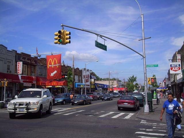 Hotels that allow 18-21 year olds in Richmond Hill, New York