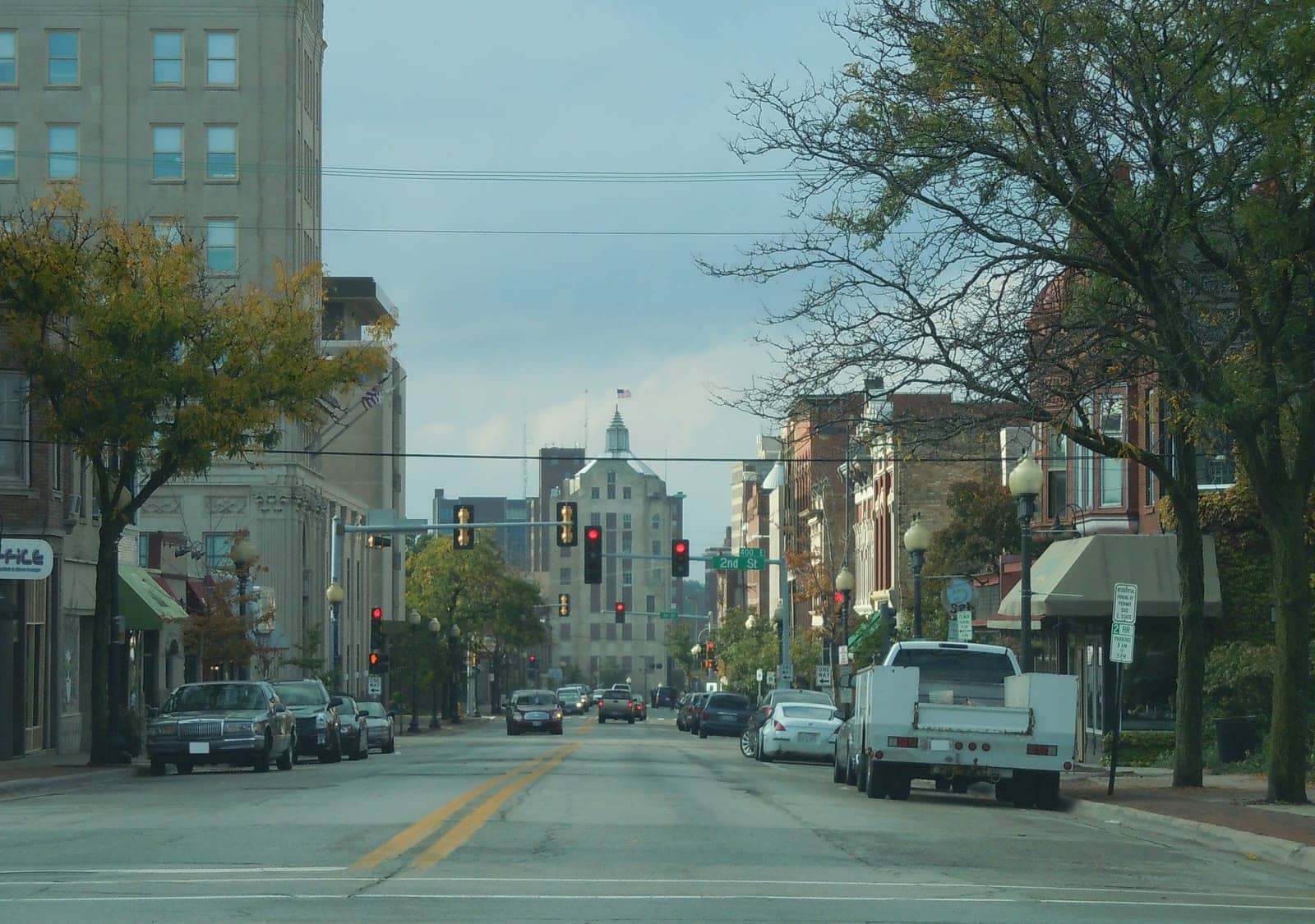 Hotels that allow 18-21 year olds in Rockford, Illinois