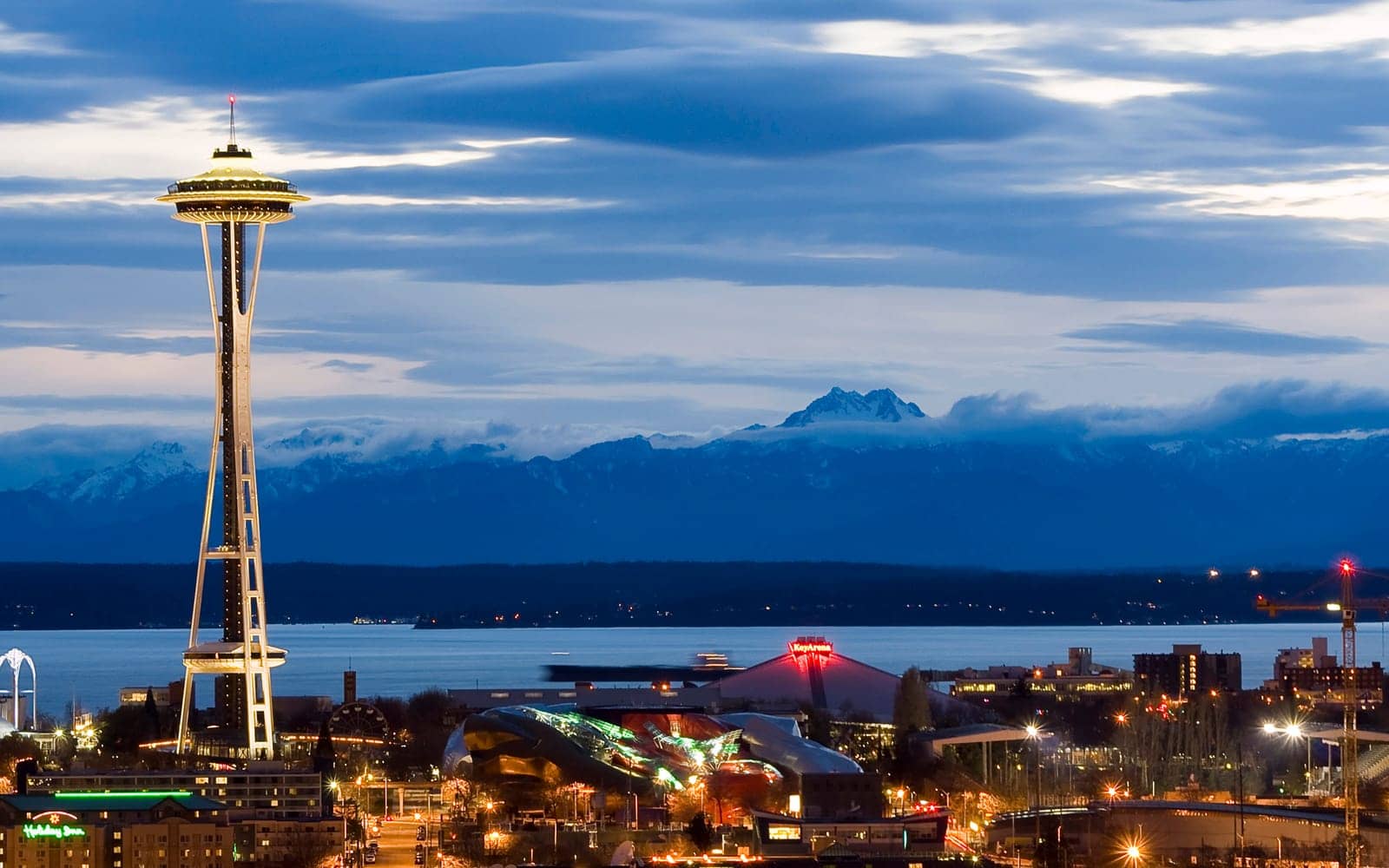Hotels that allow 18-21 year olds in Seattle, Washington