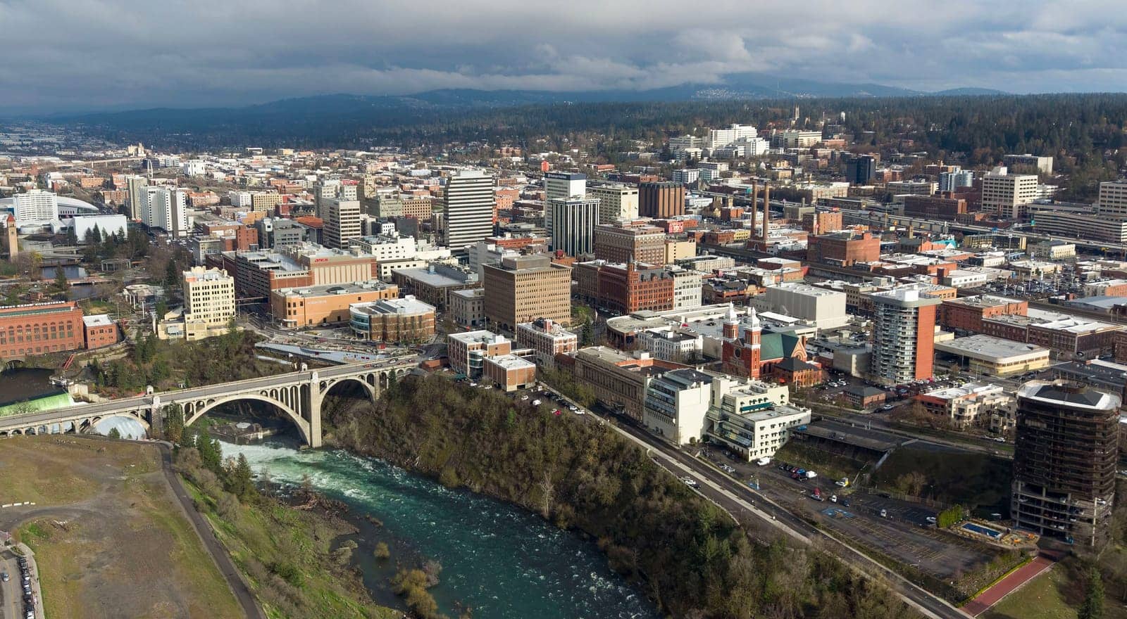 Hotels that allow 18-21 year olds in Spokane, Washington