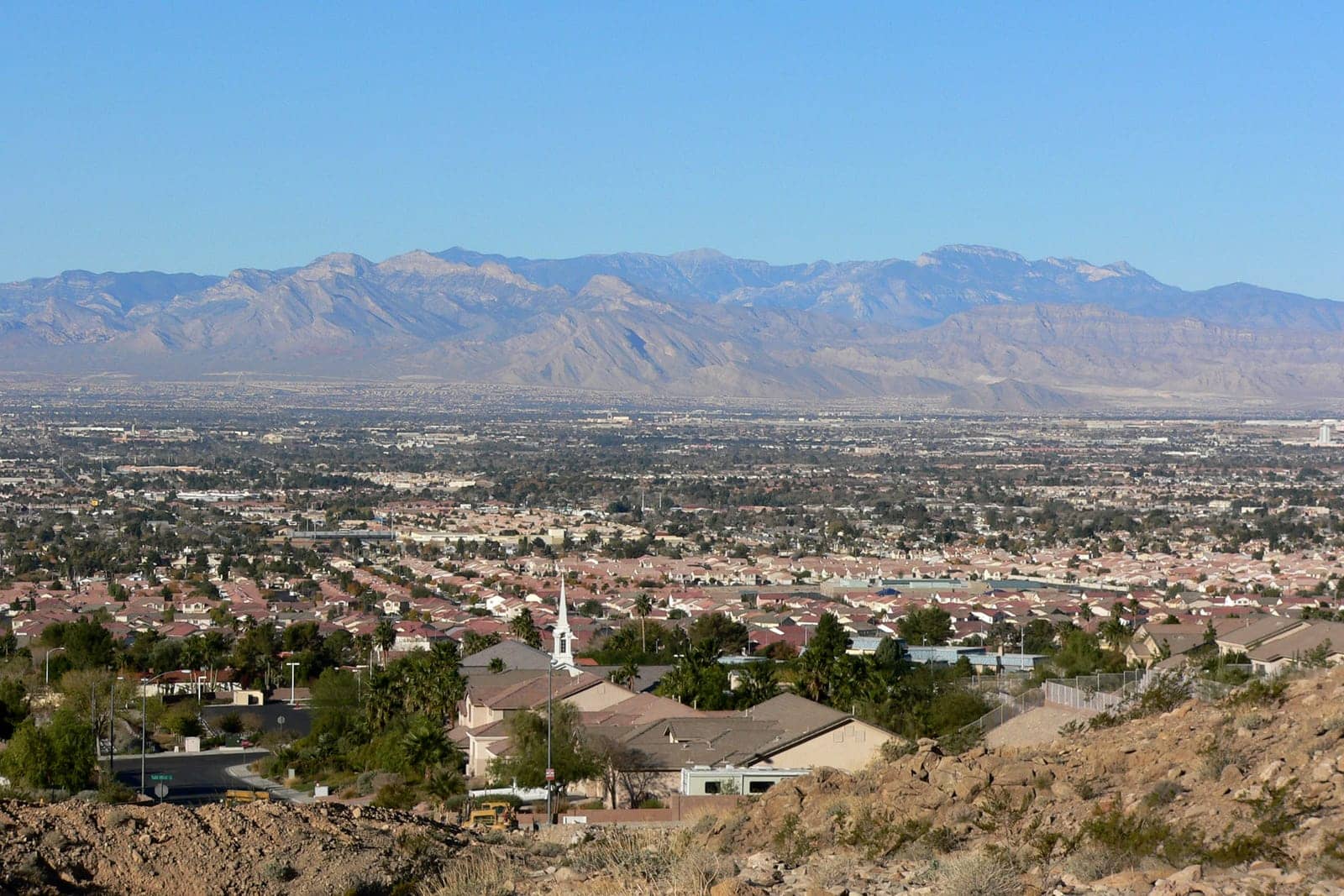 Hotels that allow 18-21 year olds in Sunrise Manor, Nevada