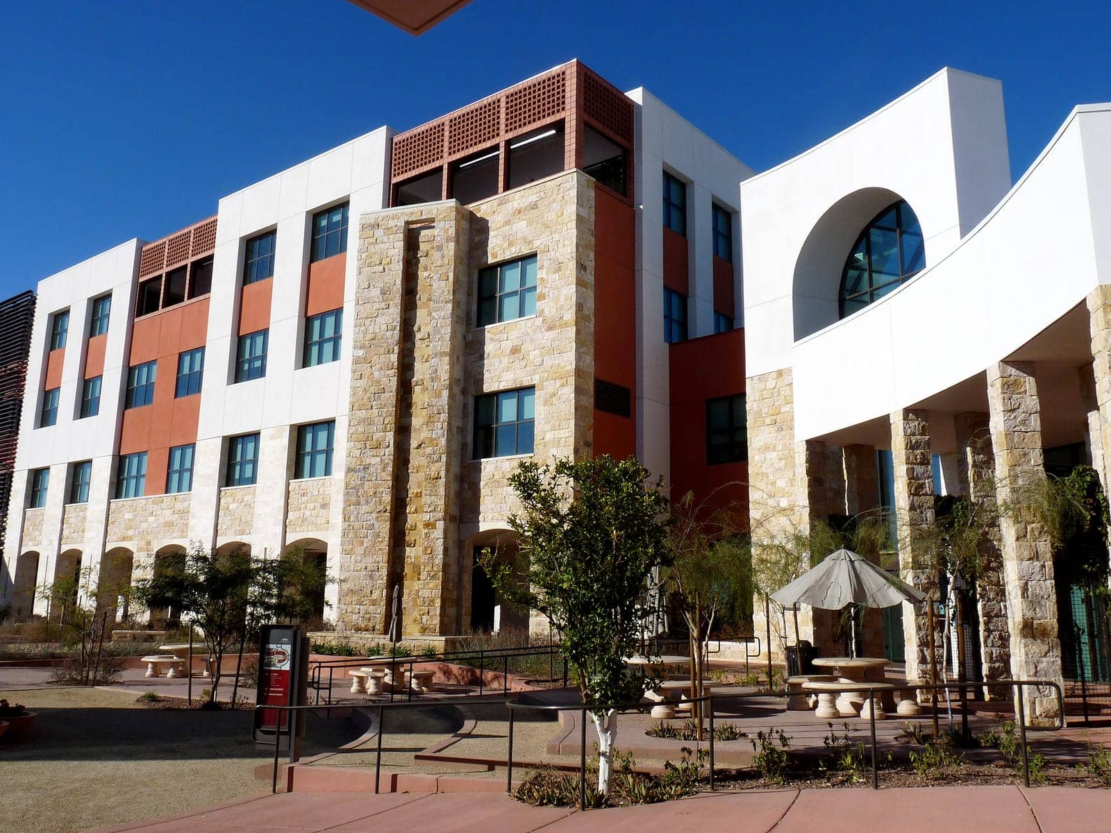 Hotels that allow 18-21 year olds in Surprise, Arizona
