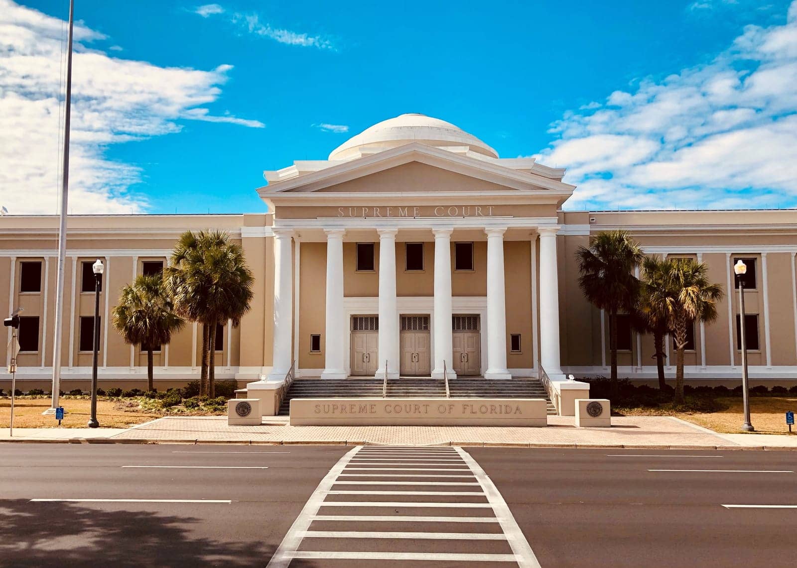 Hotels that allow 18-21 year olds in Tallahassee, Florida