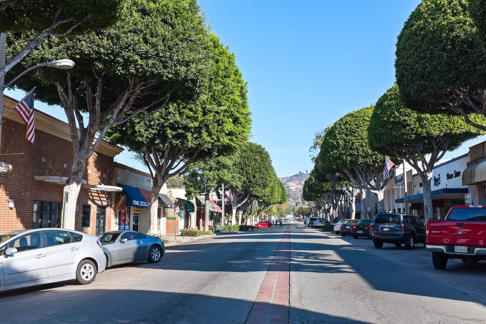 Hotels that allow 18-21 year olds in Whittier, California