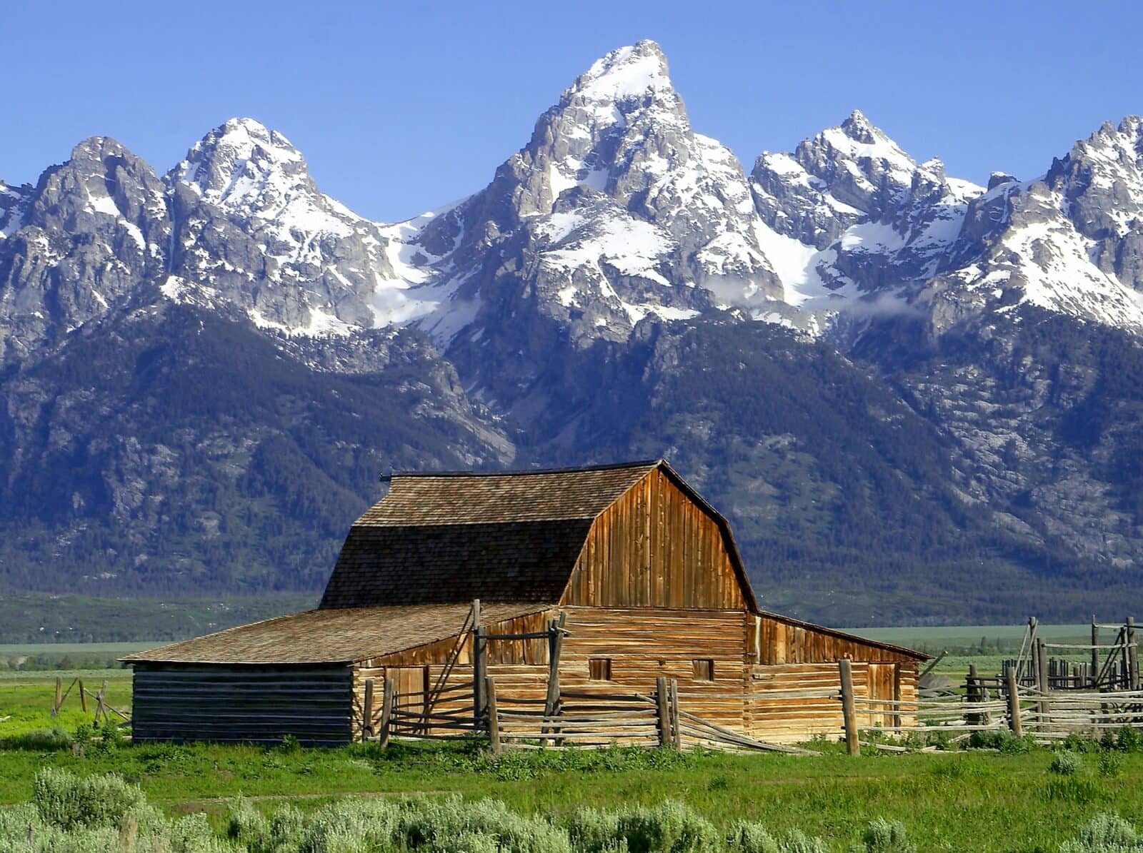 Hotels that allow 18-21 year olds in Wyoming