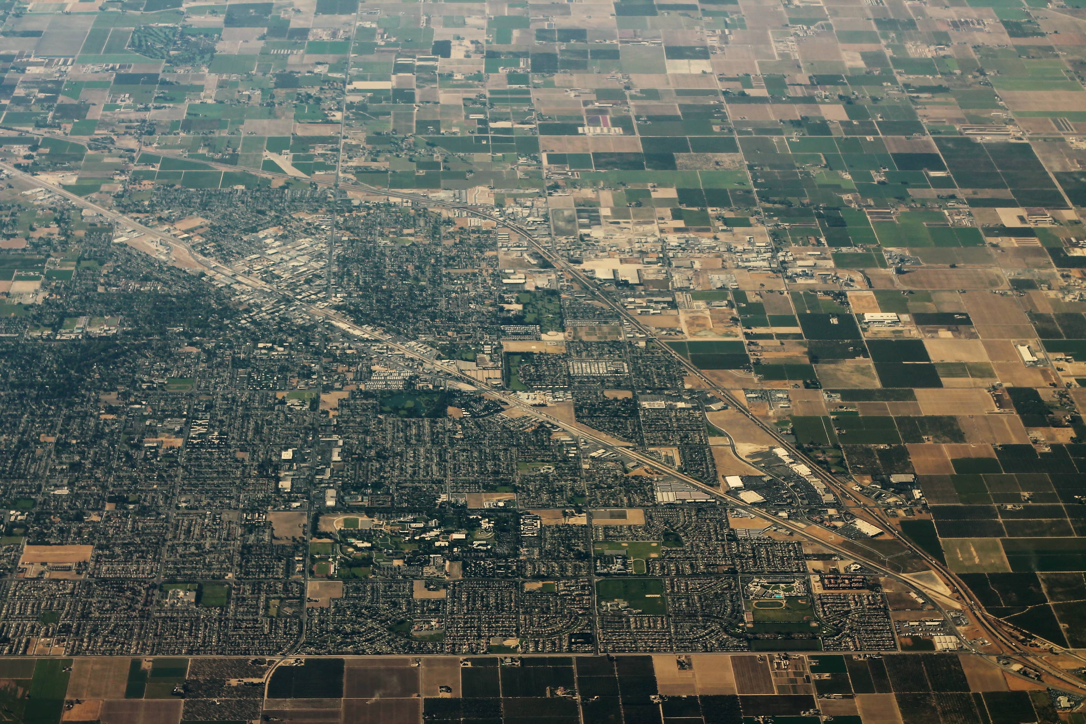 Hotels that allow 18-21 year olds in Turlock, California