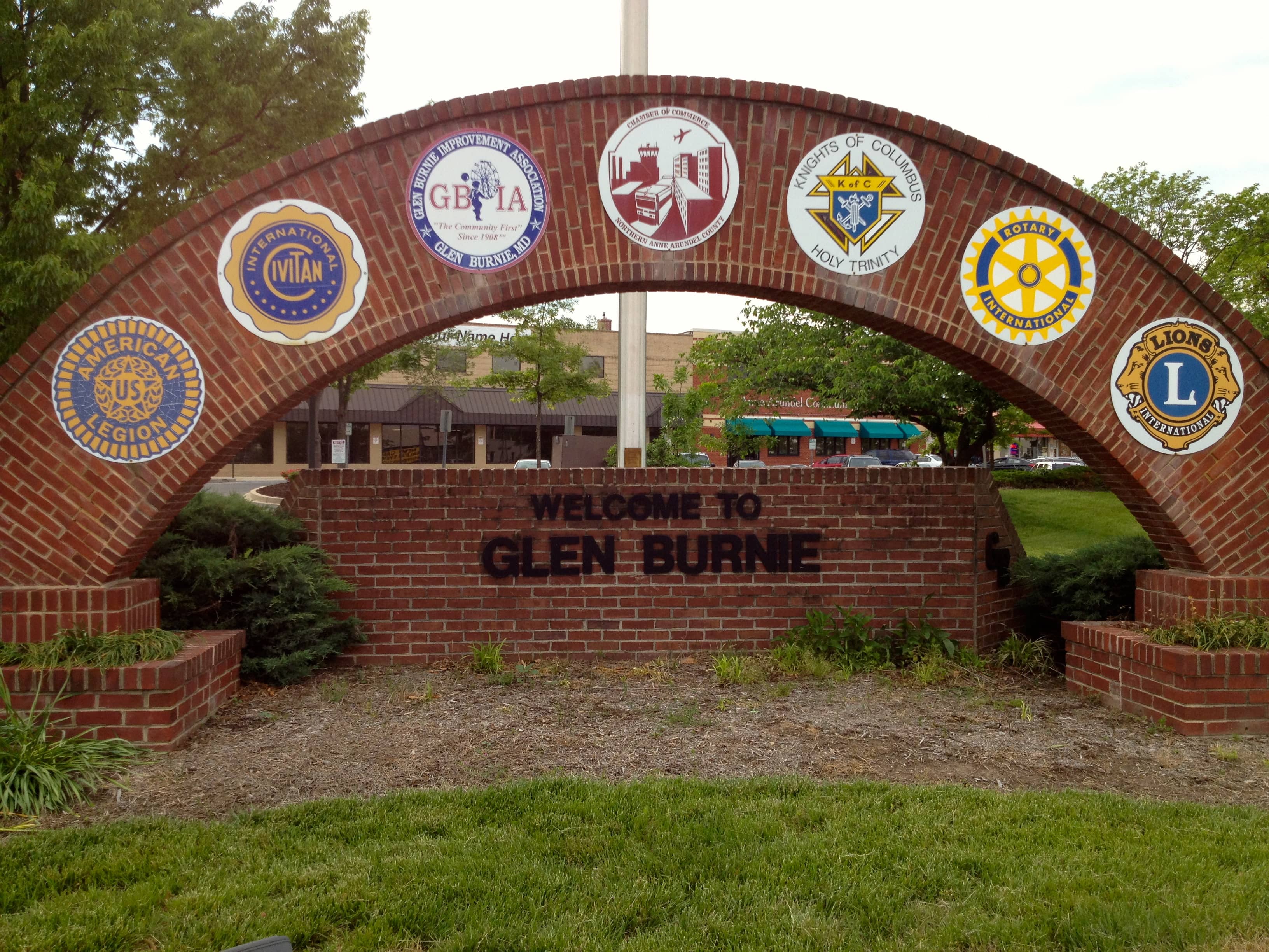 Hotels that allow 18-21 year olds in Glen Burnie, Maryland