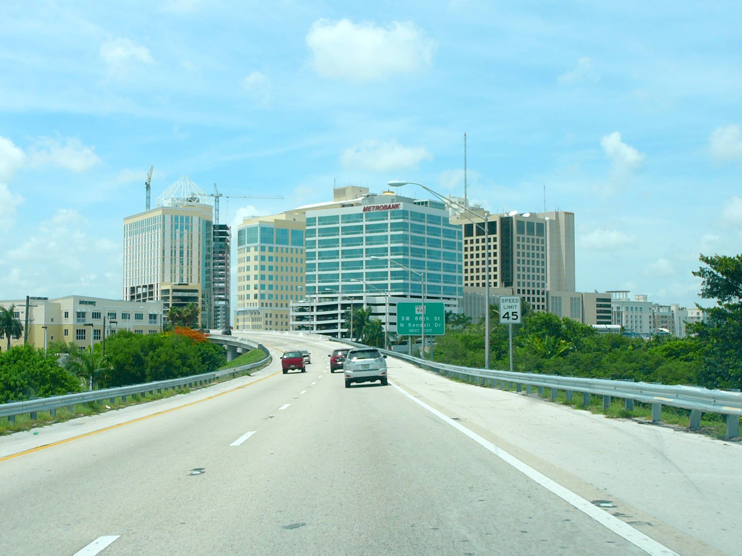 Hotels that allow 18-21 year olds in Kendall, Florida