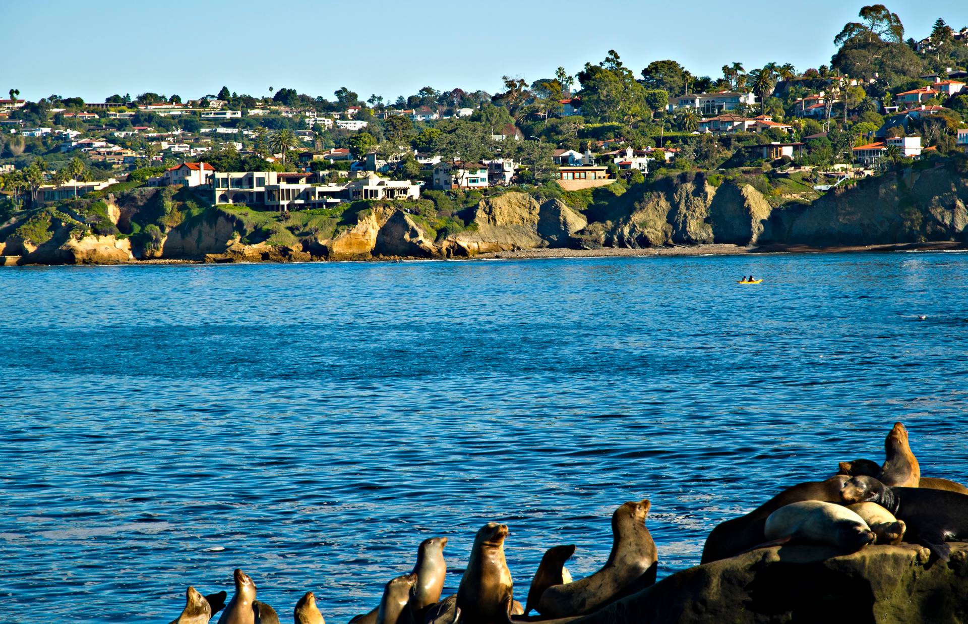 Hotels that allow 18-21 year olds in San Diego, California