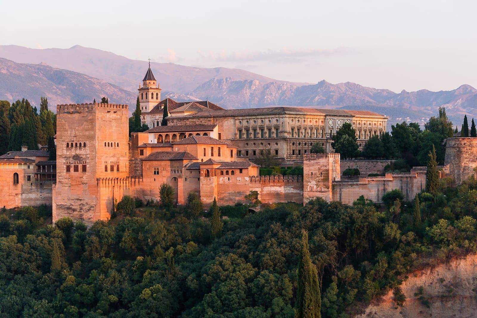Hotels that allow 18-21 year olds in Alhambra, Arizona