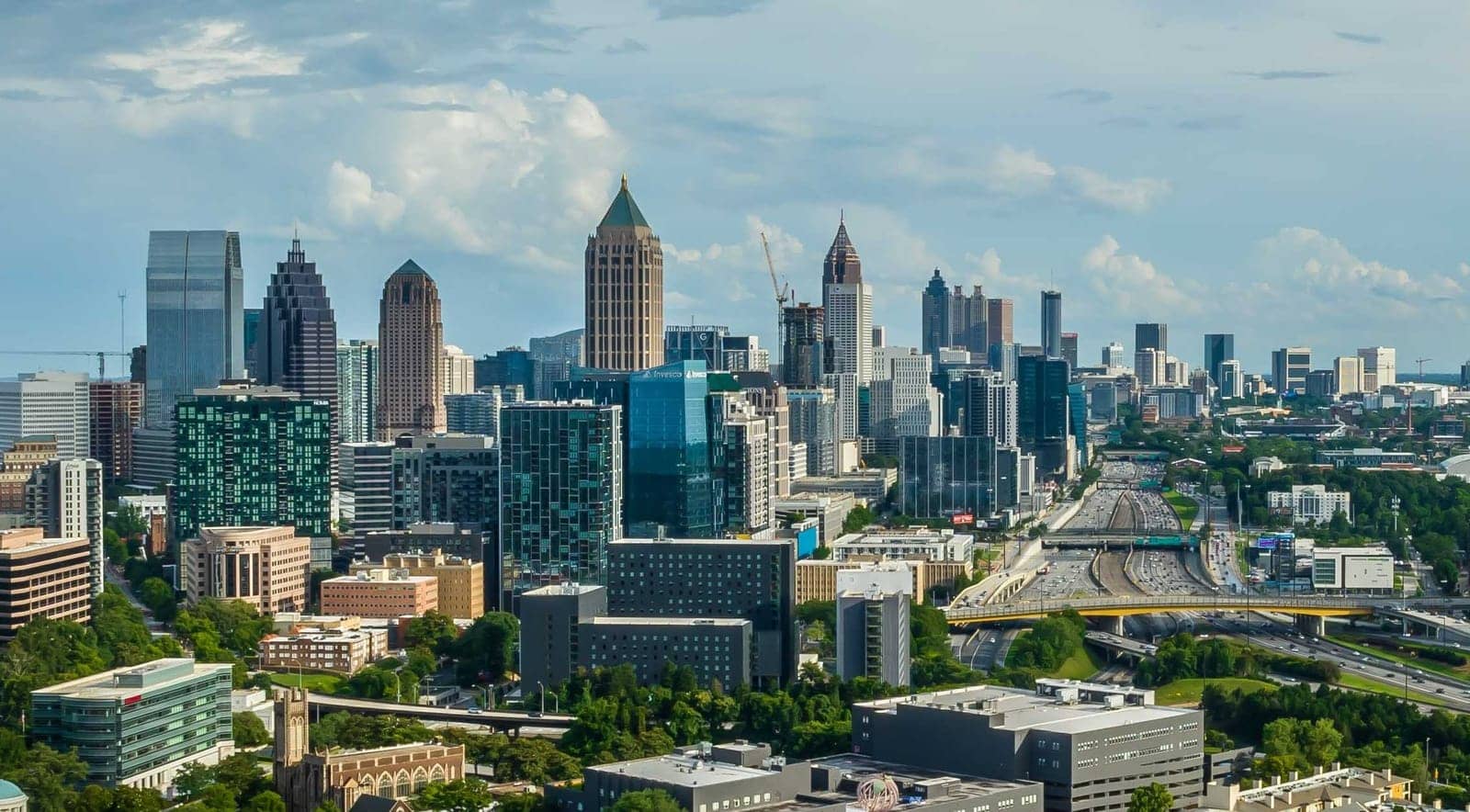 Hotels that allow 18-21 year olds in Atlanta, Georgia