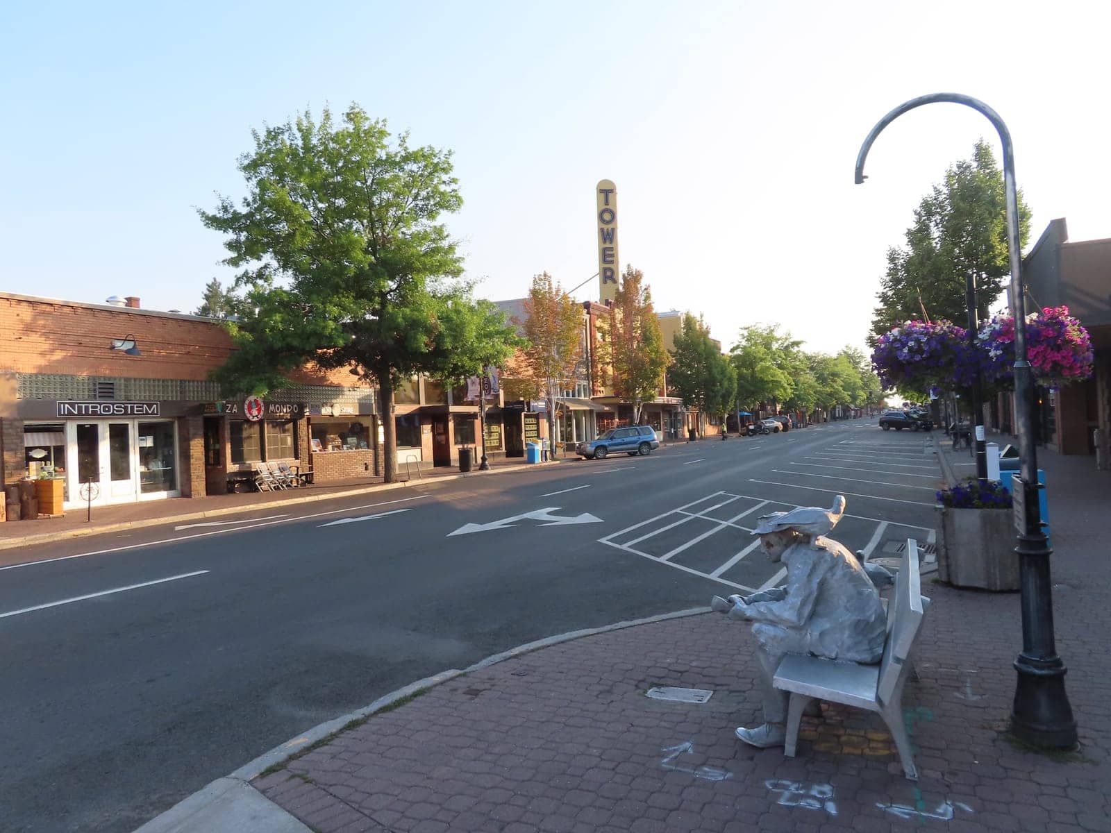 Hotels that allow 18-21 year olds in Bend, Oregon