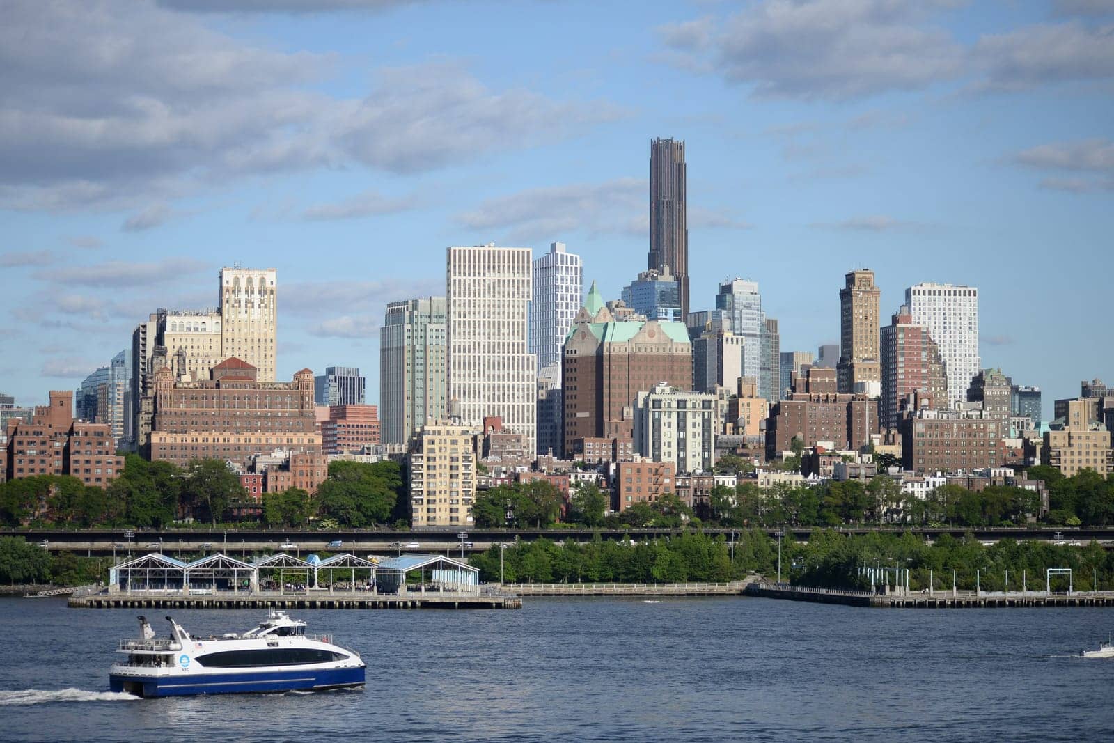 Hotels that allow 18-21 year olds in Brooklyn, New York