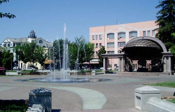 Hotels that allow 18-21 year olds in Chico, California