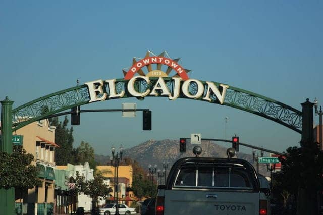 Hotels that allow 18-21 year olds in El Cajon, California