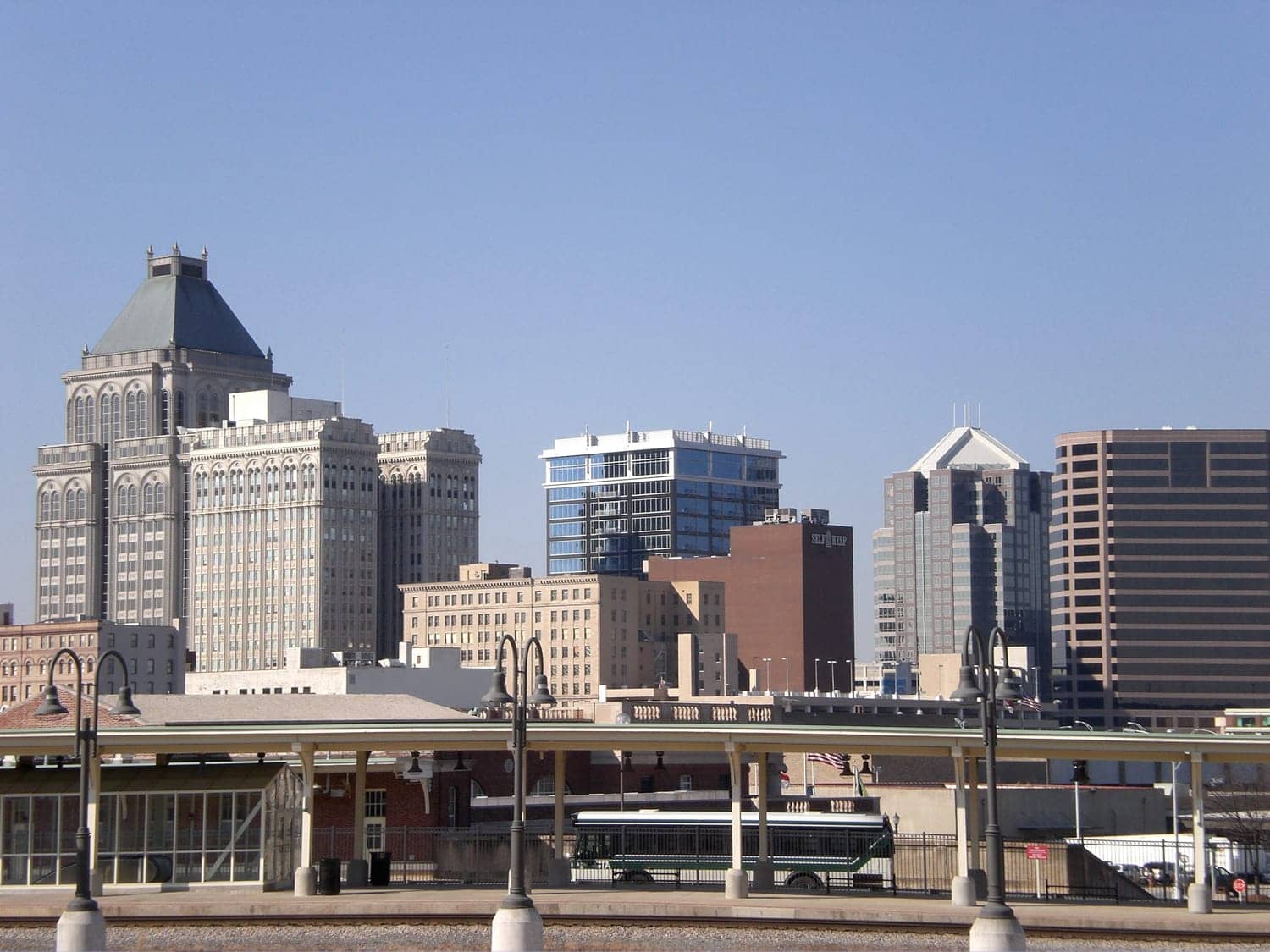 Hotels that allow 18-21 year olds in Greensboro, North Carolina