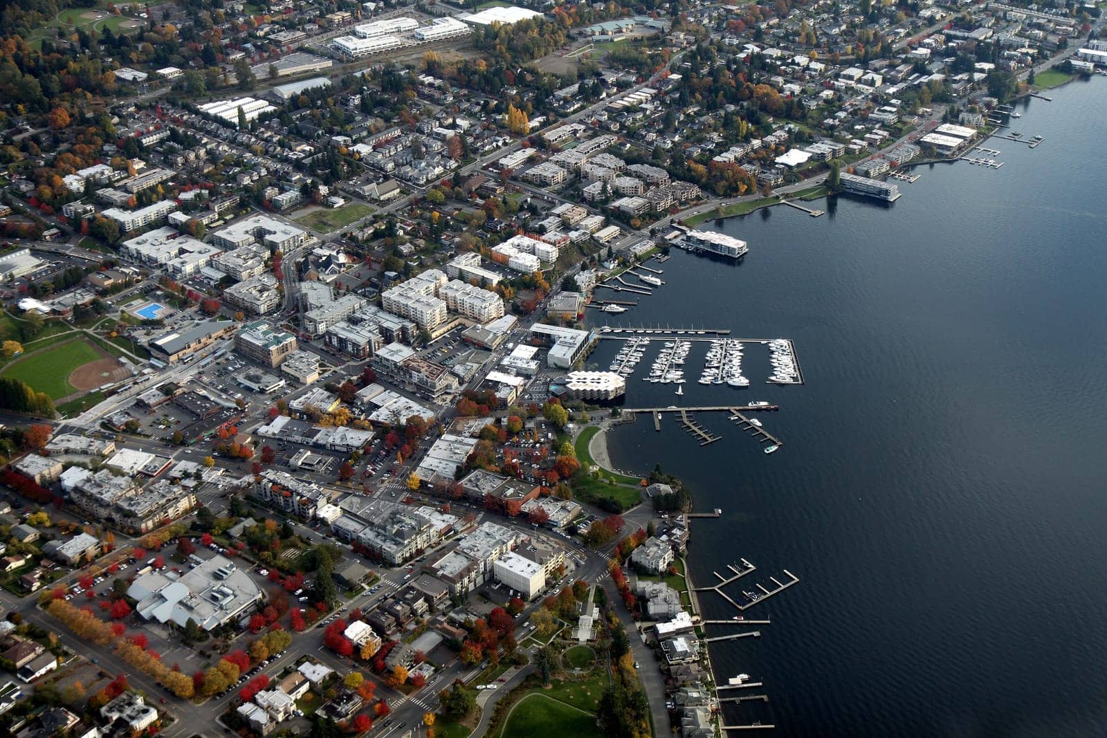 Hotels that allow 18-21 year olds in Kirkland, Washington