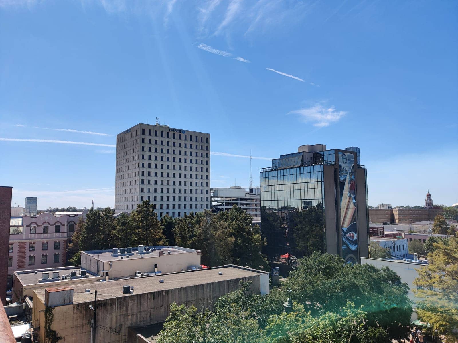 Hotels that allow 18-21 year olds in Lafayette, Louisiana