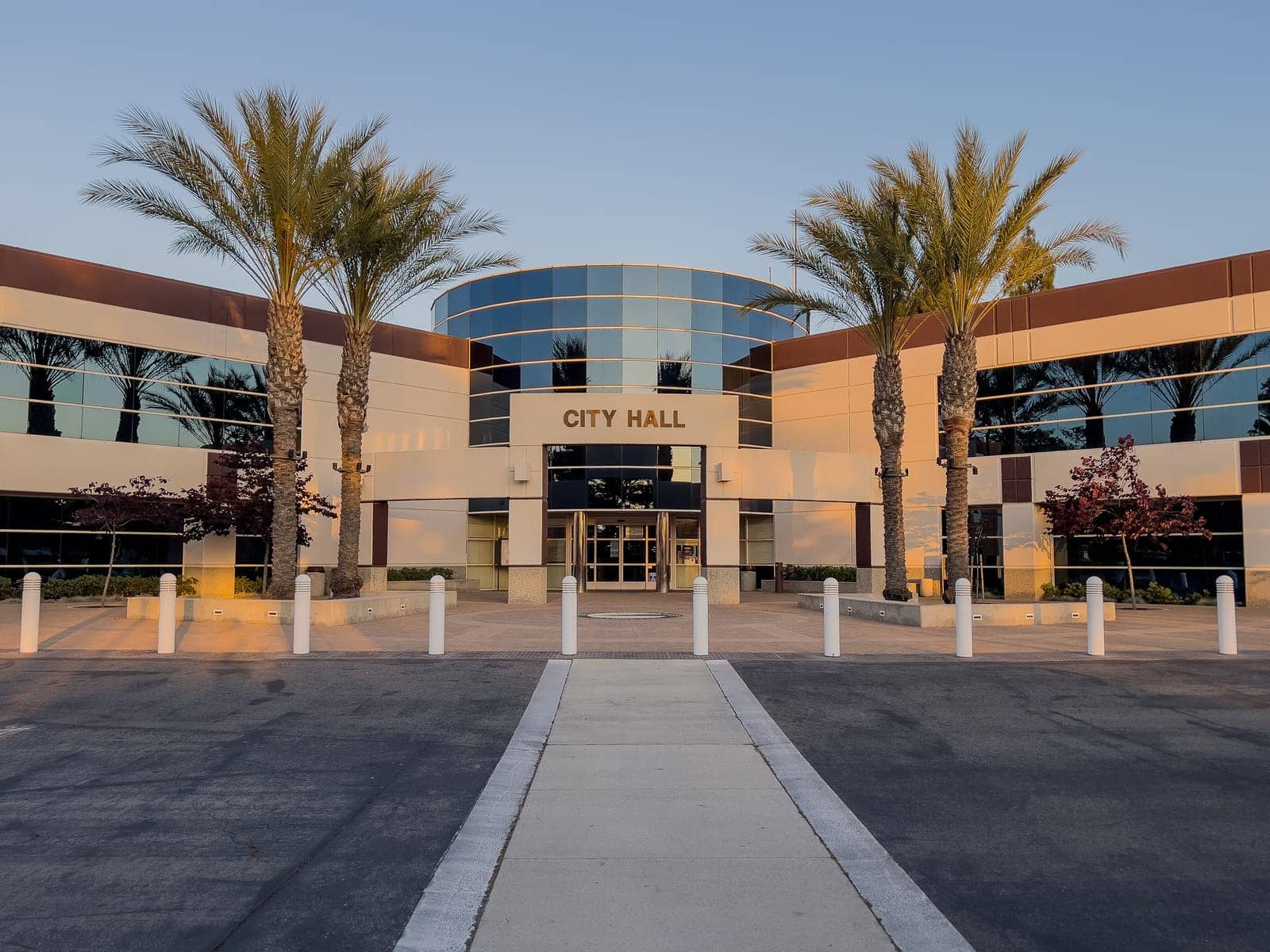 Hotels that allow 18-21 year olds in Moreno Valley, California
