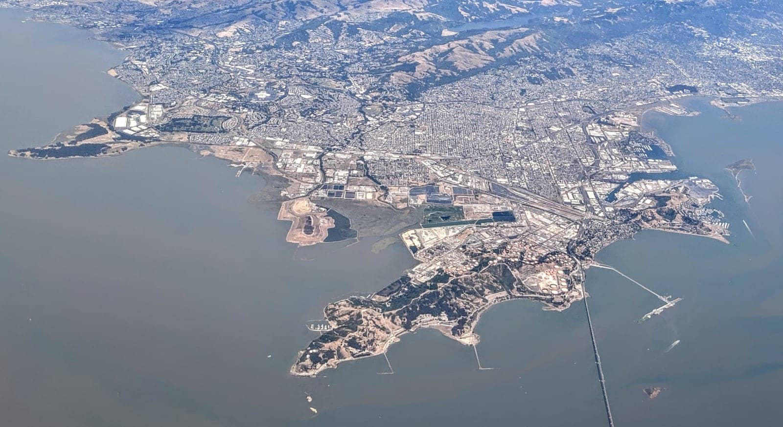 Hotels that allow 18-21 year olds in Richmond, California