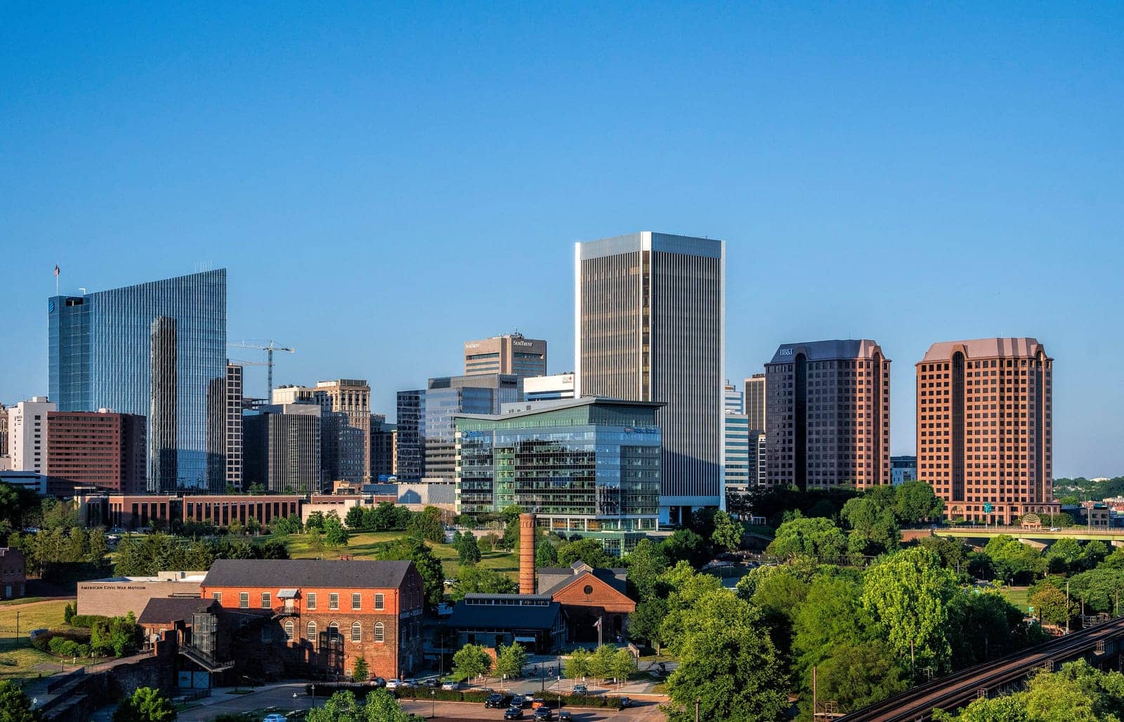Hotels that allow 18-21 year olds in Richmond, Virginia
