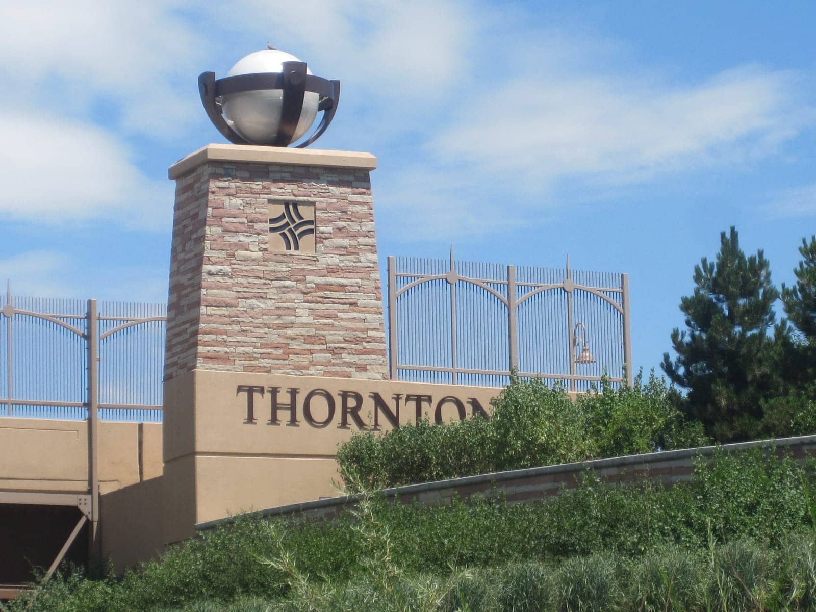 Hotels that allow 18-21 year olds in Thornton, Colorado